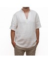 Pánske ľanové tričko, biele
Moderné pánske tričko vyrobené z praného ľanu. Príjemná biela farba, ktorá sa ľahko kombinuje. Ľanová tričko je vhodné na rôzne príležitosti, oceníte ho do práce aj na voľný čas. A vždy s postará o to, aby ste sa cítili príjemne a pohodlne. No zároveň budete vyzerať štýlovo a šarmantne nakoľko ľan sa aktuálne opäť vracia medzi populárne materiály. 
Rozšírte svoj šatník o pánske ľanové tričko s krátkym rukávom v bielej farbe. V podobnom modely stretnete niekoho len veľmi sporadicky. Tričká sú šité na objednávku s dôrazom na kvalitné spracovanie a precízne detaily. Doba dodania je približne 7 dní.