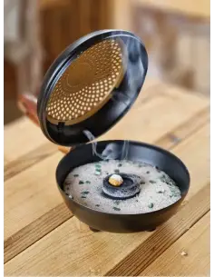 Metalowa kadzielnica Sun z drewnianym uchwytem 2