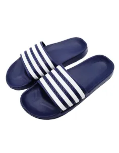 Niebiesko-białe klapki do sauny i wellness