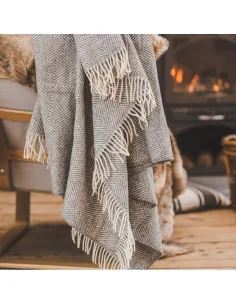 Wełniany koc z frędzlami "Diamant" szary 140×240